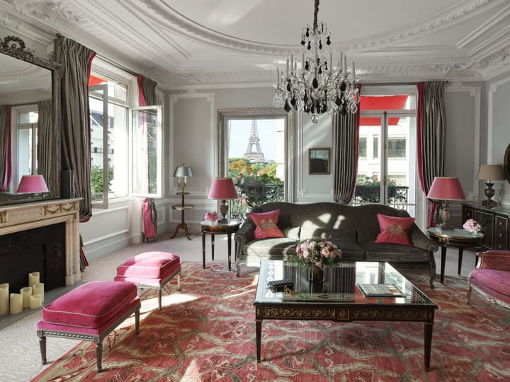 Hôtel Plaza Athénée - Dorchester Collection