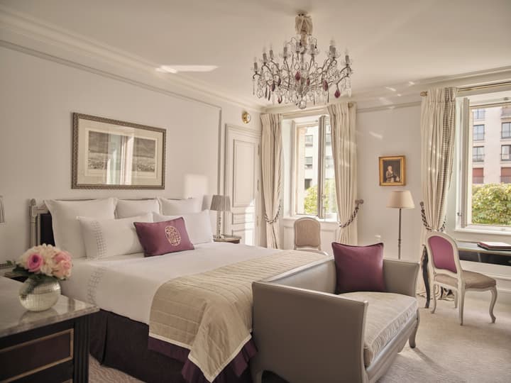 Hôtel Plaza Athénée - Dorchester Collection