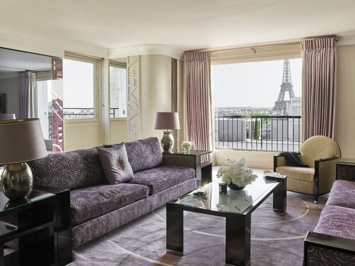 Hôtel Plaza Athénée - Dorchester Collection