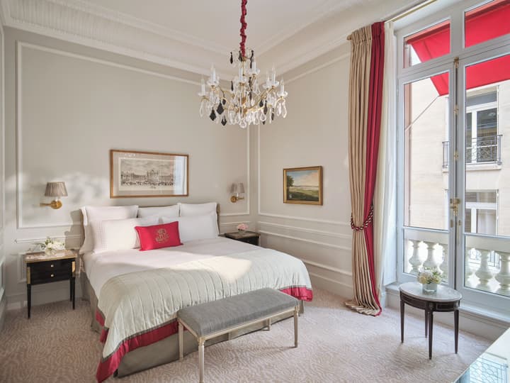Hôtel Plaza Athénée - Dorchester Collection