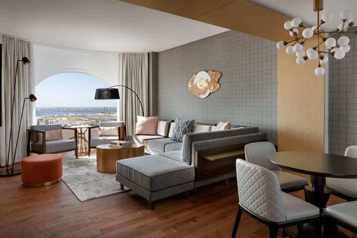 Montreal Marriott Chateau Champlain