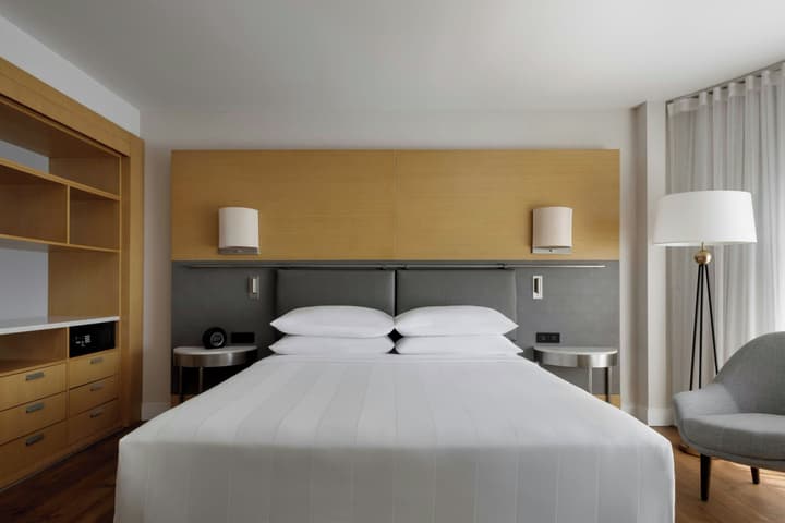 Montreal Marriott Chateau Champlain