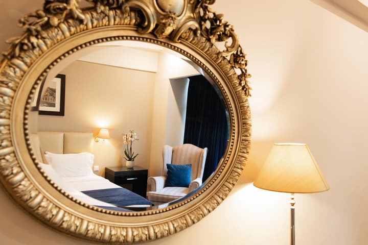 Best Western Plus Embassy Hotel