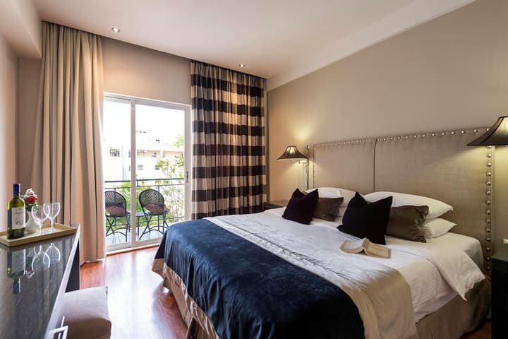 Best Western Plus Embassy Hotel