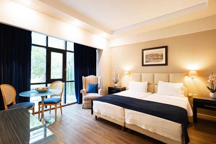 Best Western Plus Embassy Hotel
