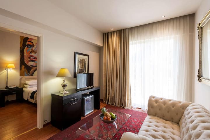 Best Western Plus Embassy Hotel