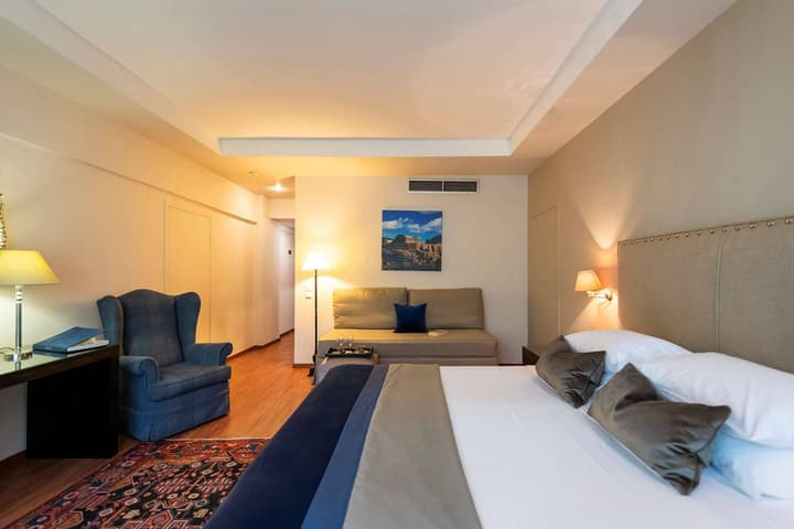 Best Western Plus Embassy Hotel