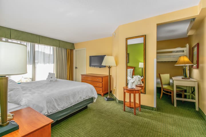 Holiday Inn & Suites Clearwater Beach by IHG