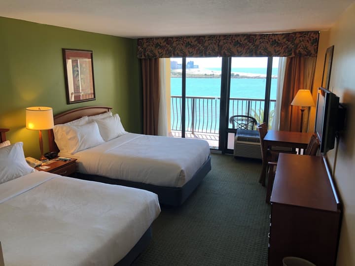 Holiday Inn & Suites Clearwater Beach by IHG