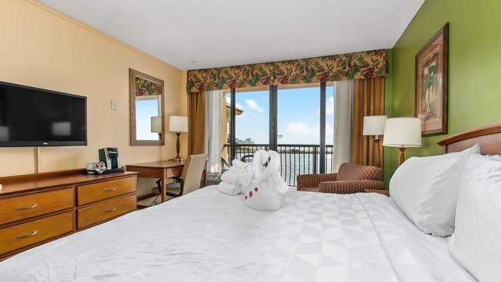Holiday Inn & Suites Clearwater Beach by IHG