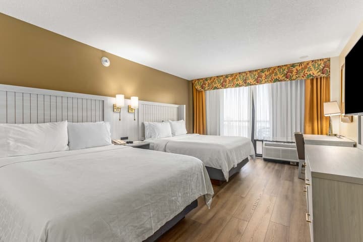 Holiday Inn & Suites Clearwater Beach by IHG