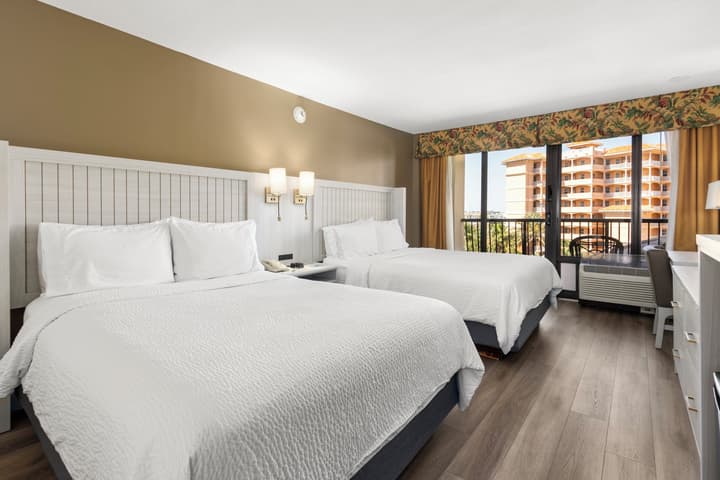 Holiday Inn & Suites Clearwater Beach by IHG