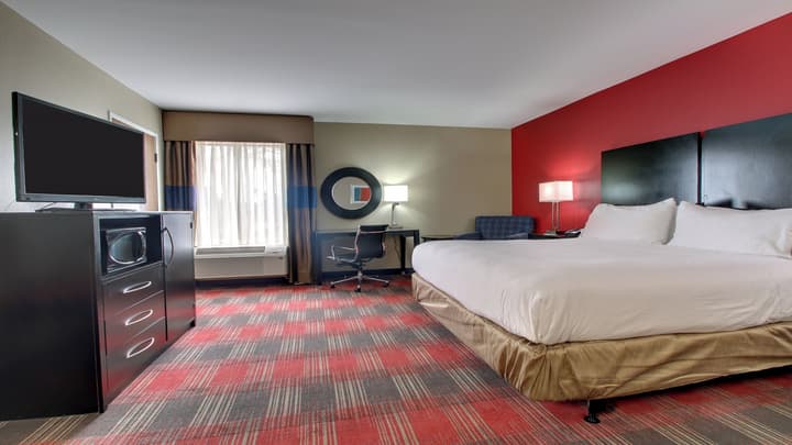 Holiday Inn Express & Suites Jackson Downtown - Coliseum by IHG