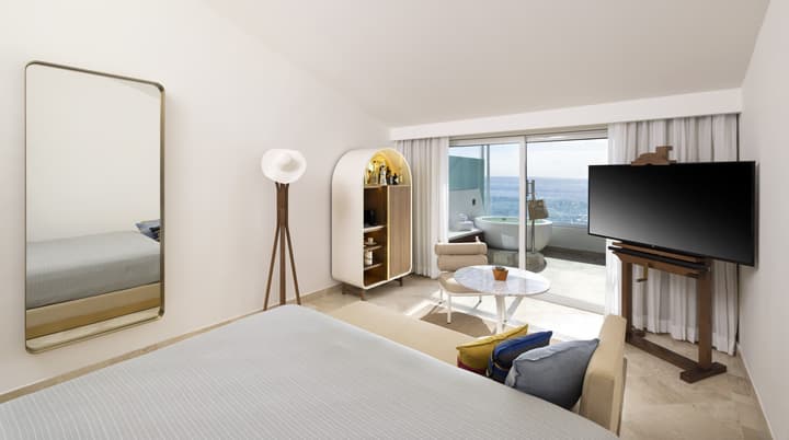 ME Cabo by Meliá – Adults Only – SLH