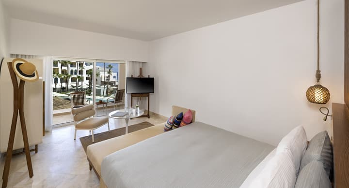 ME Cabo by Meliá – Adults Only – SLH