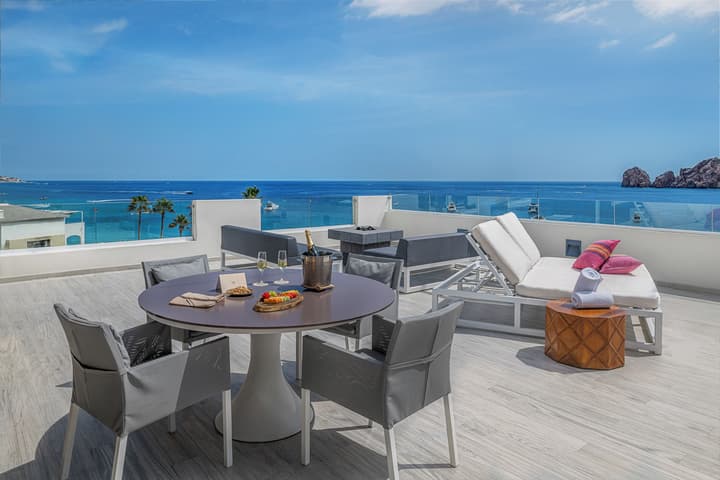 ME Cabo by Meliá – Adults Only – SLH