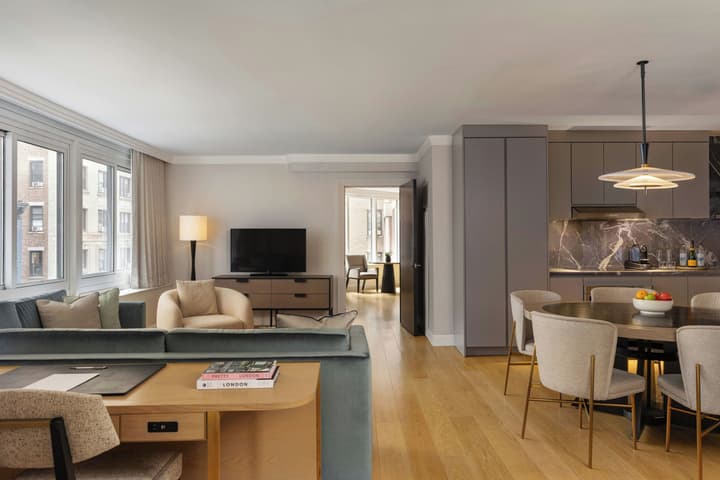 The London, a Luxury Collection Hotel, New York City