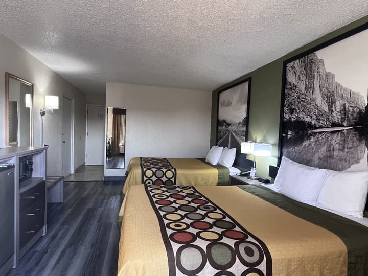 Super 8 by Wyndham Ft Stockton