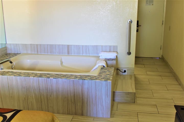 Super 8 by Wyndham Ft Stockton