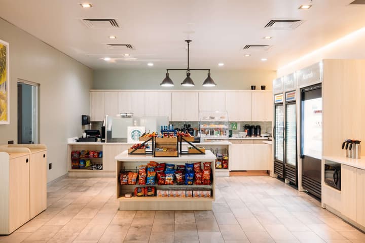Hotel MDR Marina del Rey - a DoubleTree by Hilton