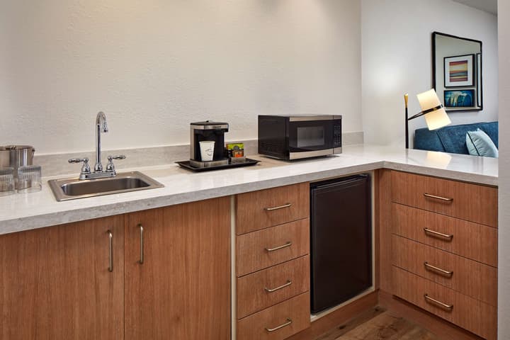 Hotel MDR Marina del Rey - a DoubleTree by Hilton