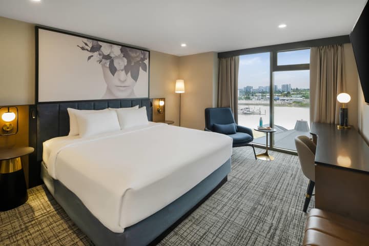 Radisson Blu Vancouver Airport Hotel & Marina