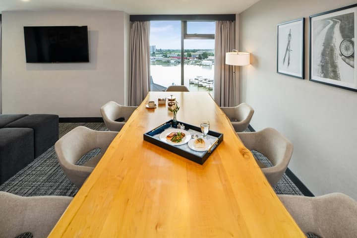 Radisson Blu Vancouver Airport Hotel & Marina