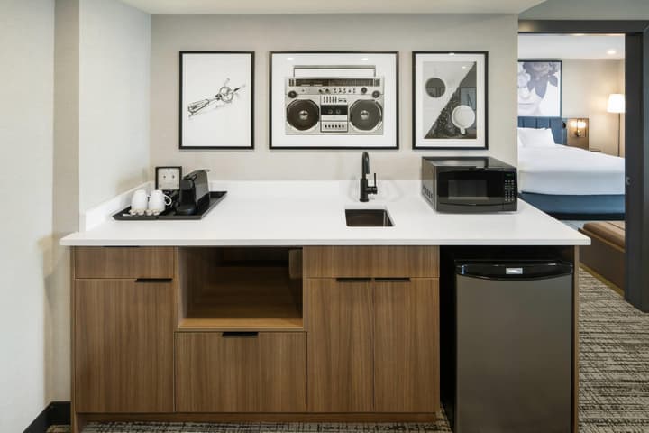 Radisson Blu Vancouver Airport Hotel & Marina