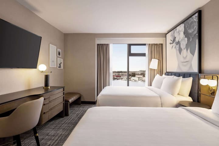 Radisson Blu Vancouver Airport Hotel & Marina