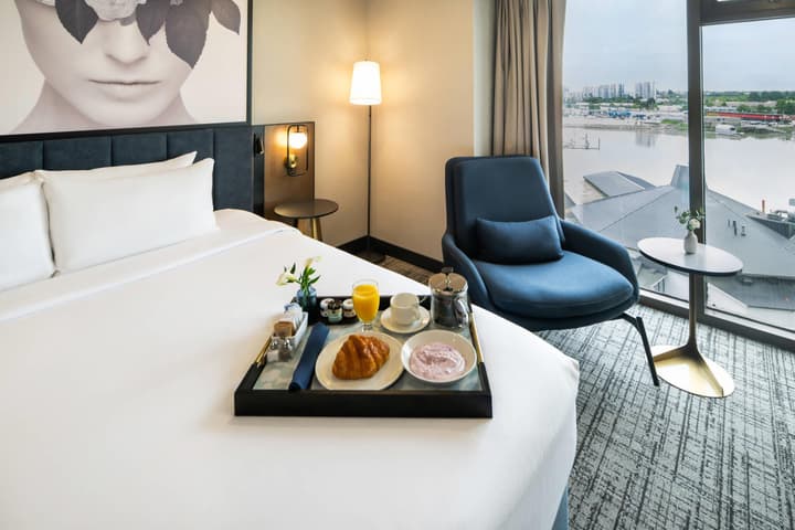Radisson Blu Vancouver Airport Hotel & Marina
