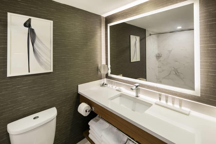 Radisson Blu Vancouver Airport Hotel & Marina