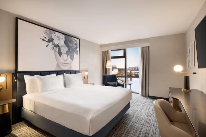 Radisson Blu Vancouver Airport Hotel & Marina