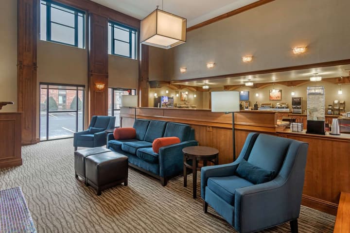Comfort Inn & Suites Springfield I-44