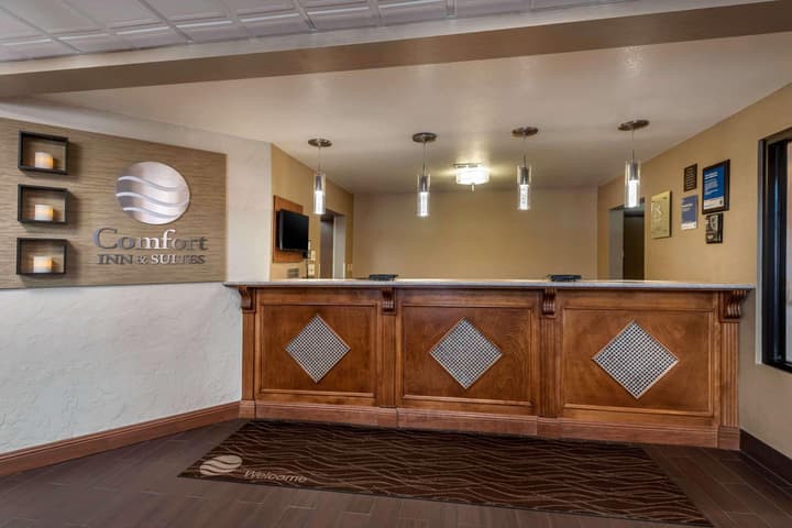 Comfort Inn & Suites Springfield I-44