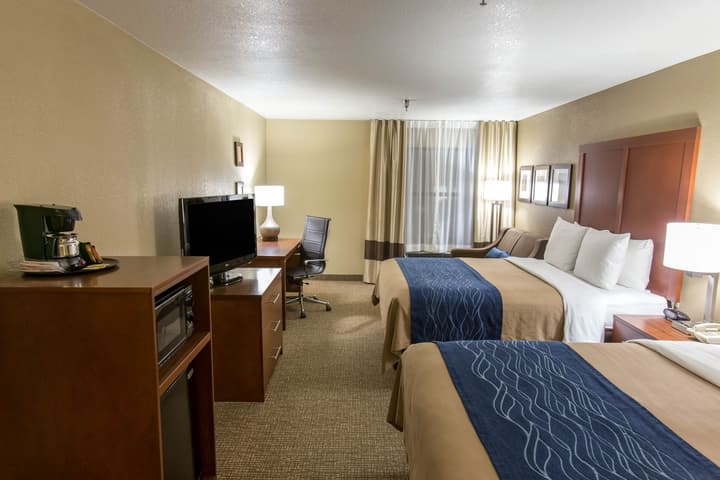 Comfort Inn & Suites Springfield I-44