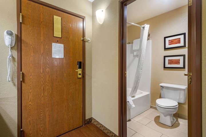 Comfort Inn & Suites Springfield I-44