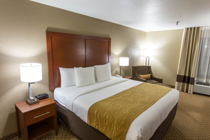Comfort Inn & Suites Springfield I-44