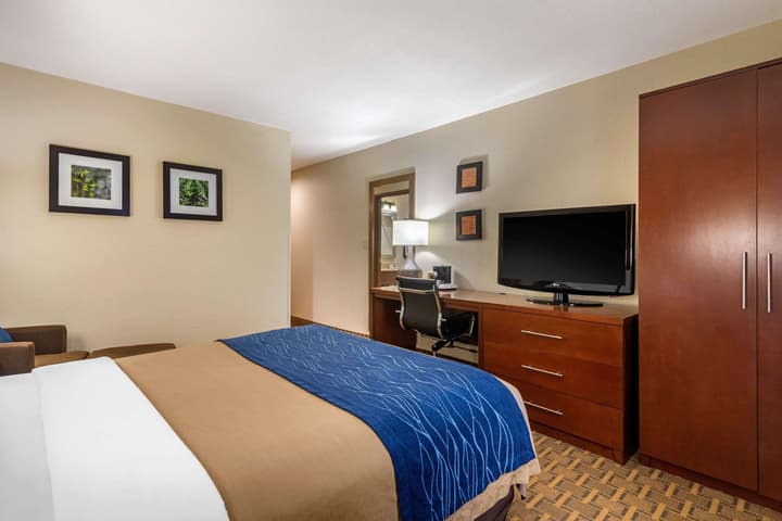 Comfort Inn & Suites Springfield I-44