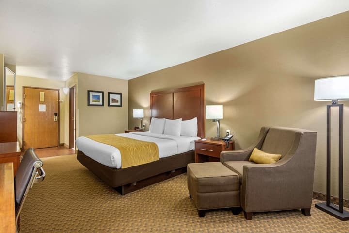 Comfort Inn & Suites Springfield I-44