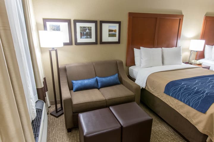 Comfort Inn & Suites Springfield I-44