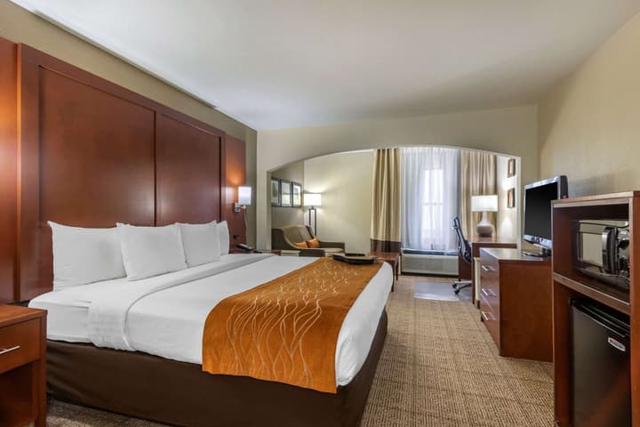 Comfort Inn & Suites Springfield I-44
