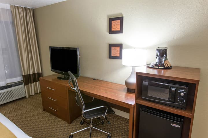 Comfort Inn & Suites Springfield I-44