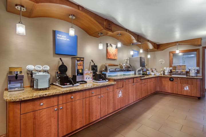 Comfort Inn & Suites Springfield I-44