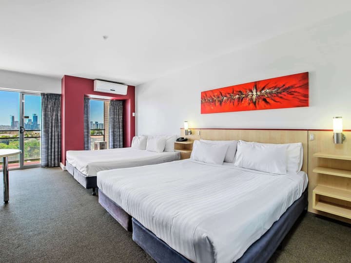 Metro Hotel Perth
