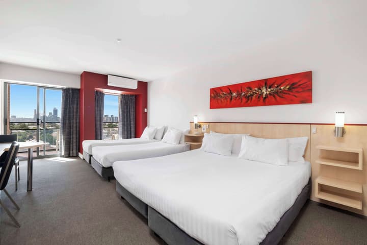 Metro Hotel Perth