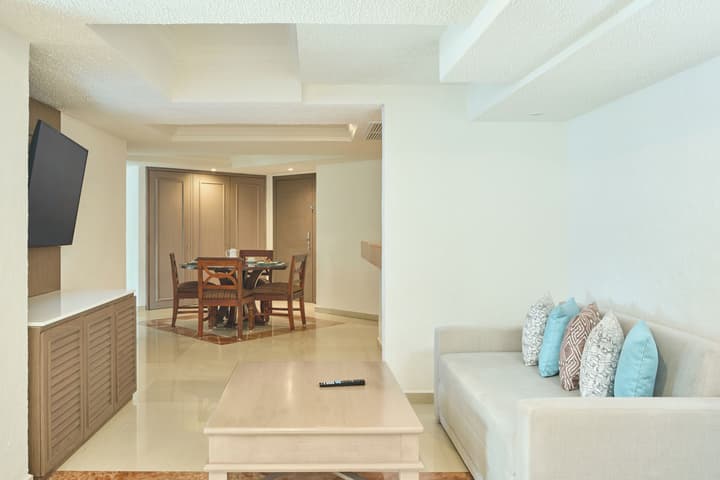 Sunscape Cancun All-Inclusive Resort & Spa by Hyatt