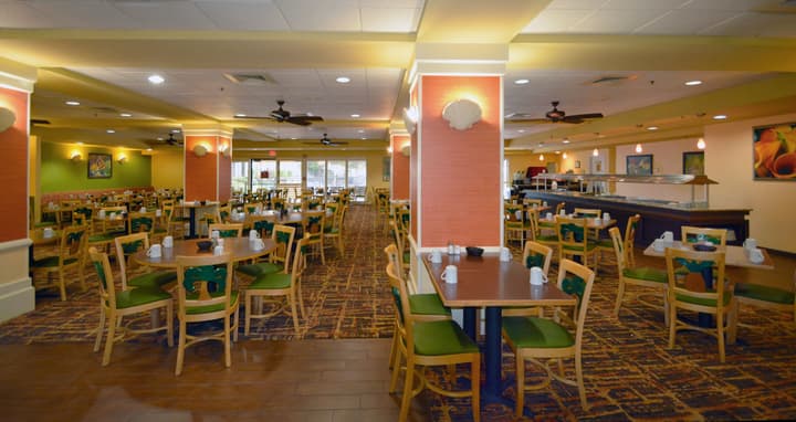Rosen Inn, closest to Universal