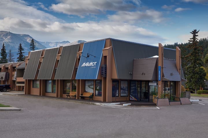 Marmot Lodge