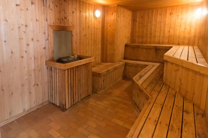 Marmot Lodge
