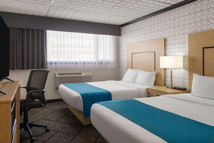 Sternwheeler Hotel & Conference Centre, Trademark by Wyndham